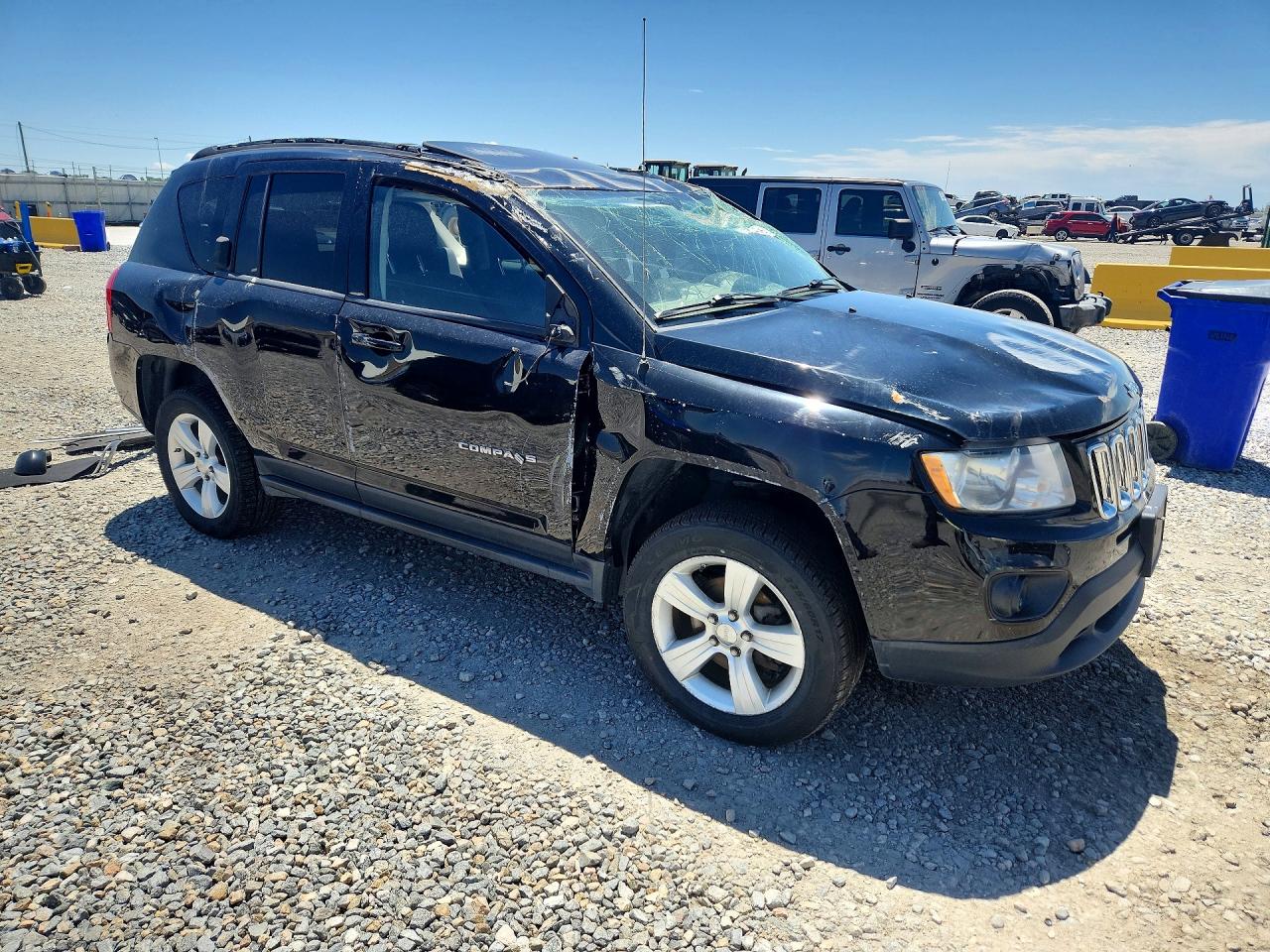 2012 Jeep Compass Latitude Черный vin: 1C4NJDEB5CD609067