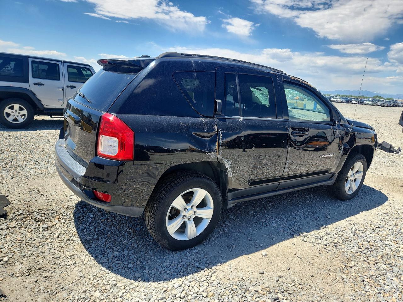 2012 Jeep Compass Latitude Черный vin: 1C4NJDEB5CD609067