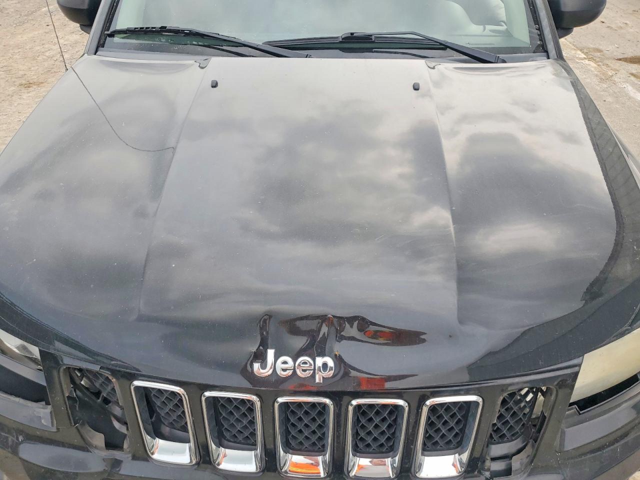2012 Jeep Compass Latitude Black vin: 1C4NJDEB5CD661914