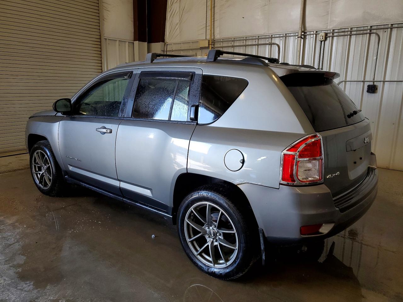 2013 Jeep Compass Latitude Gray vin: 1C4NJDEB5DD190316