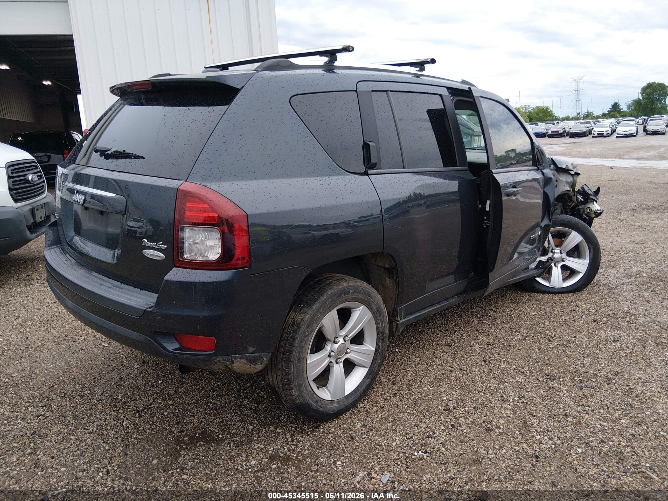 2014 Jeep Compass Latitude Gray vin: 1C4NJDEB5ED673693