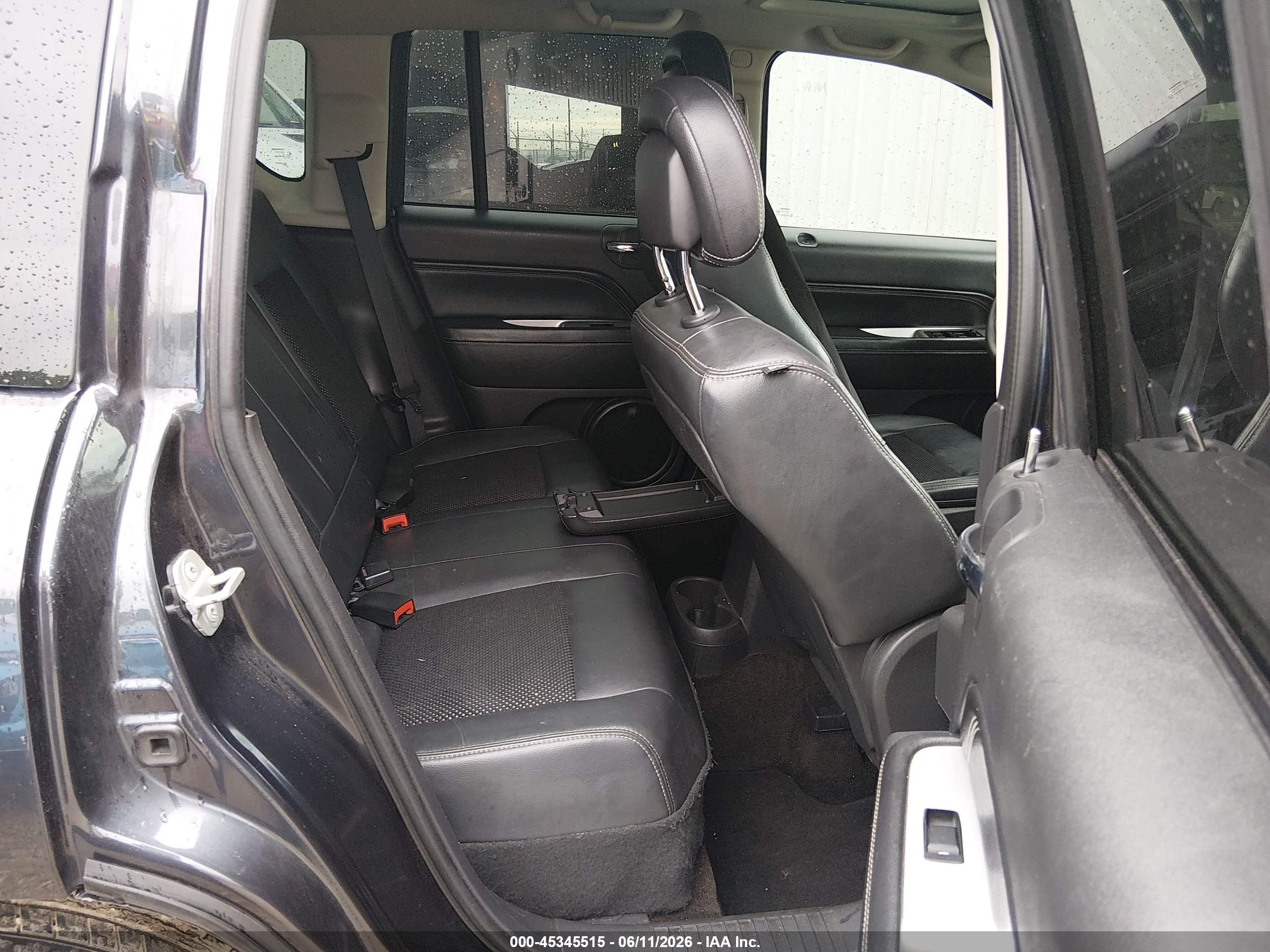 2014 Jeep Compass Latitude Gray vin: 1C4NJDEB5ED673693
