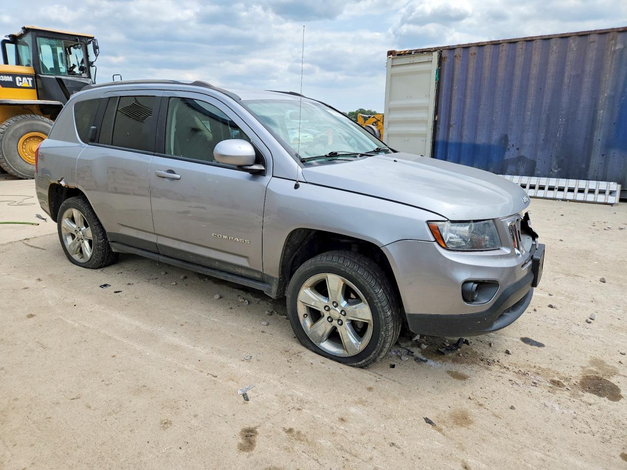 2014 Jeep Compass Latitude Silver vin: 1C4NJDEB5ED762213
