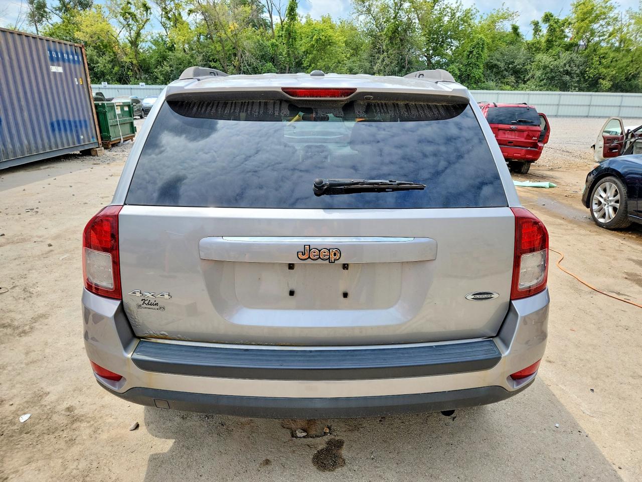 2014 Jeep Compass Latitude Silver vin: 1C4NJDEB5ED762213