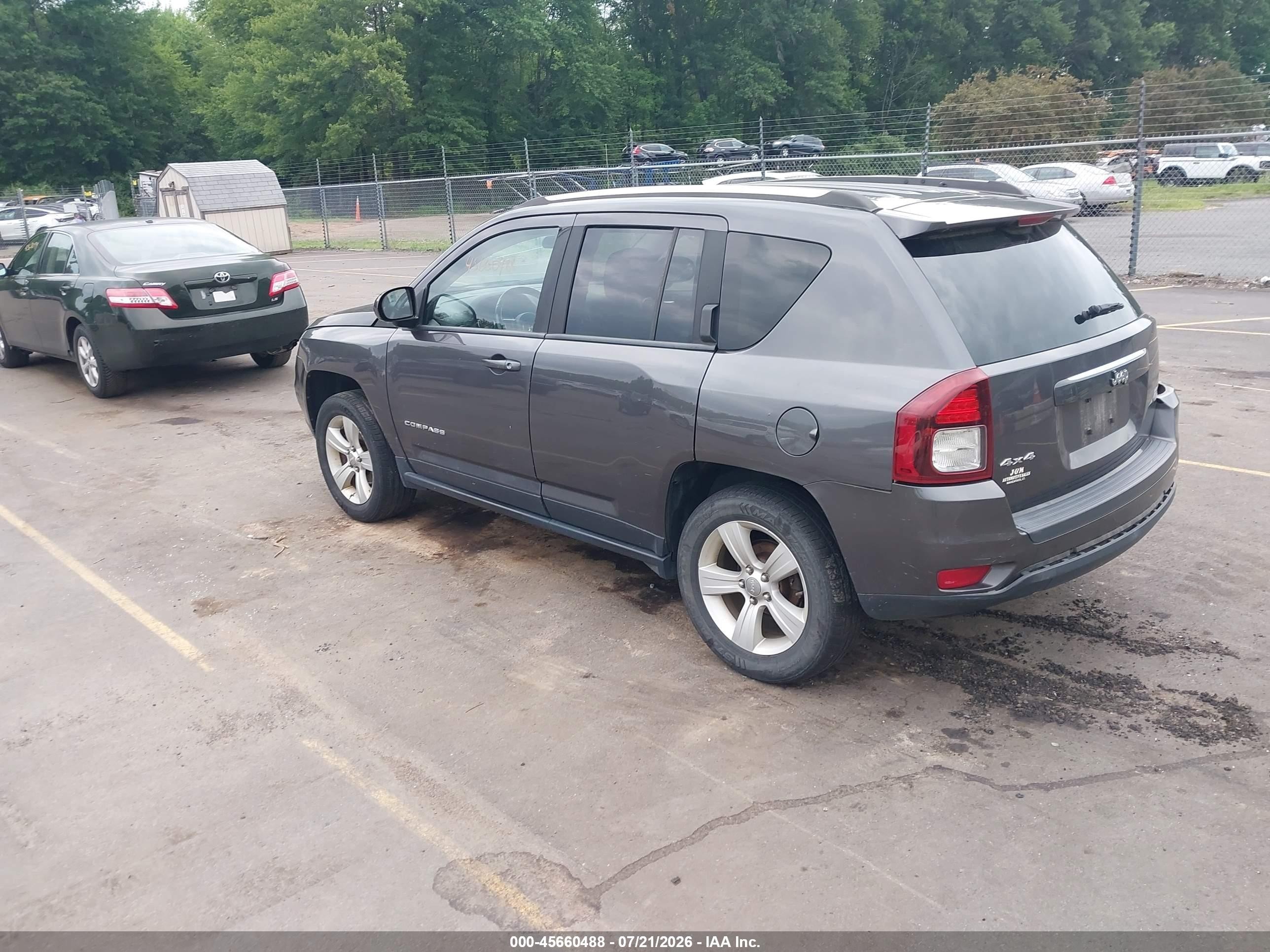 2014 Jeep Compass Latitude Gray vin: 1C4NJDEB5ED908318
