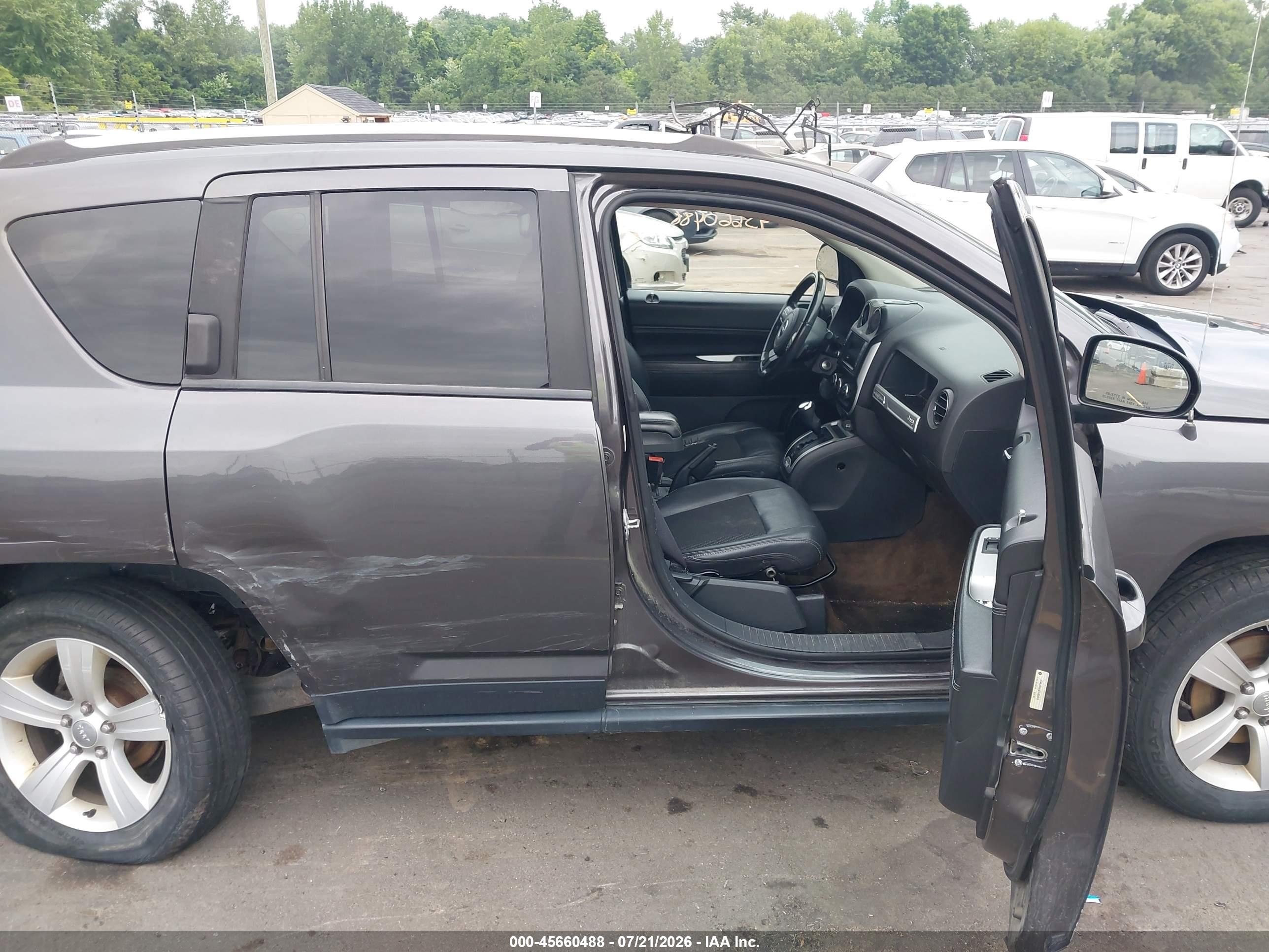 2014 Jeep Compass Latitude Gray vin: 1C4NJDEB5ED908318