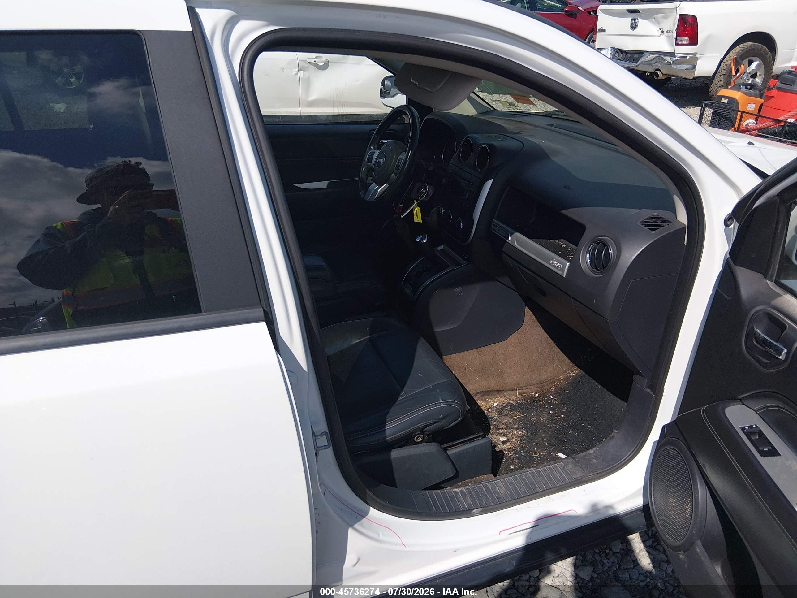 2015 Jeep Compass High Altitude Edition White vin: 1C4NJDEB5FD168772