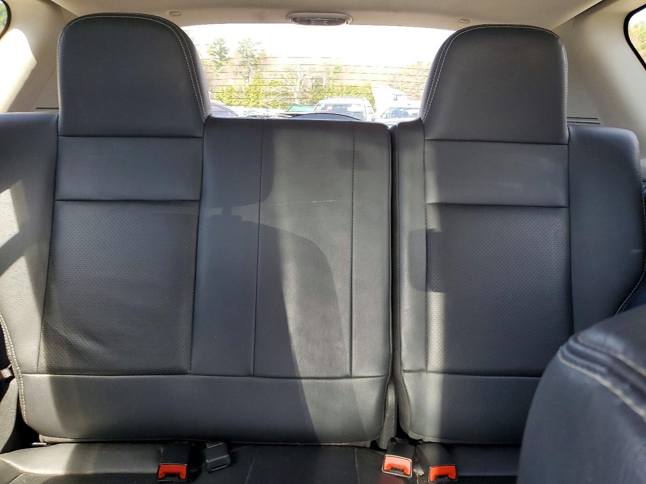 2015 Jeep Compass Silver vin: 1C4NJDEB5FD324406