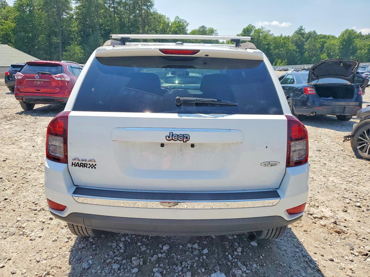 2015 Jeep Compass Latitude Белый vin: 1C4NJDEB5FD395976