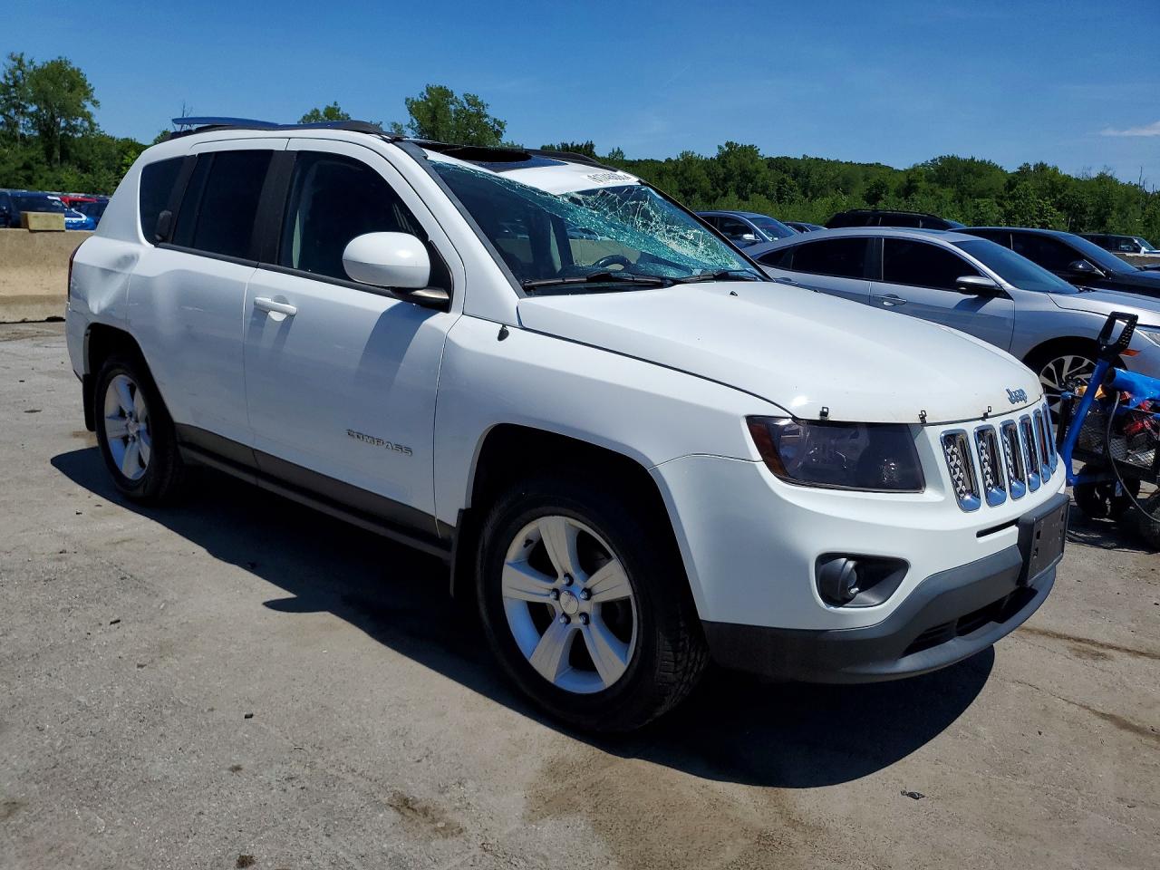2014 Jeep Compass Latitude White vin: 1C4NJDEB6ED521471