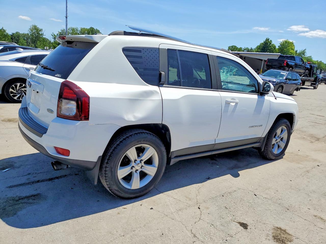 2014 Jeep Compass Latitude White vin: 1C4NJDEB6ED521471