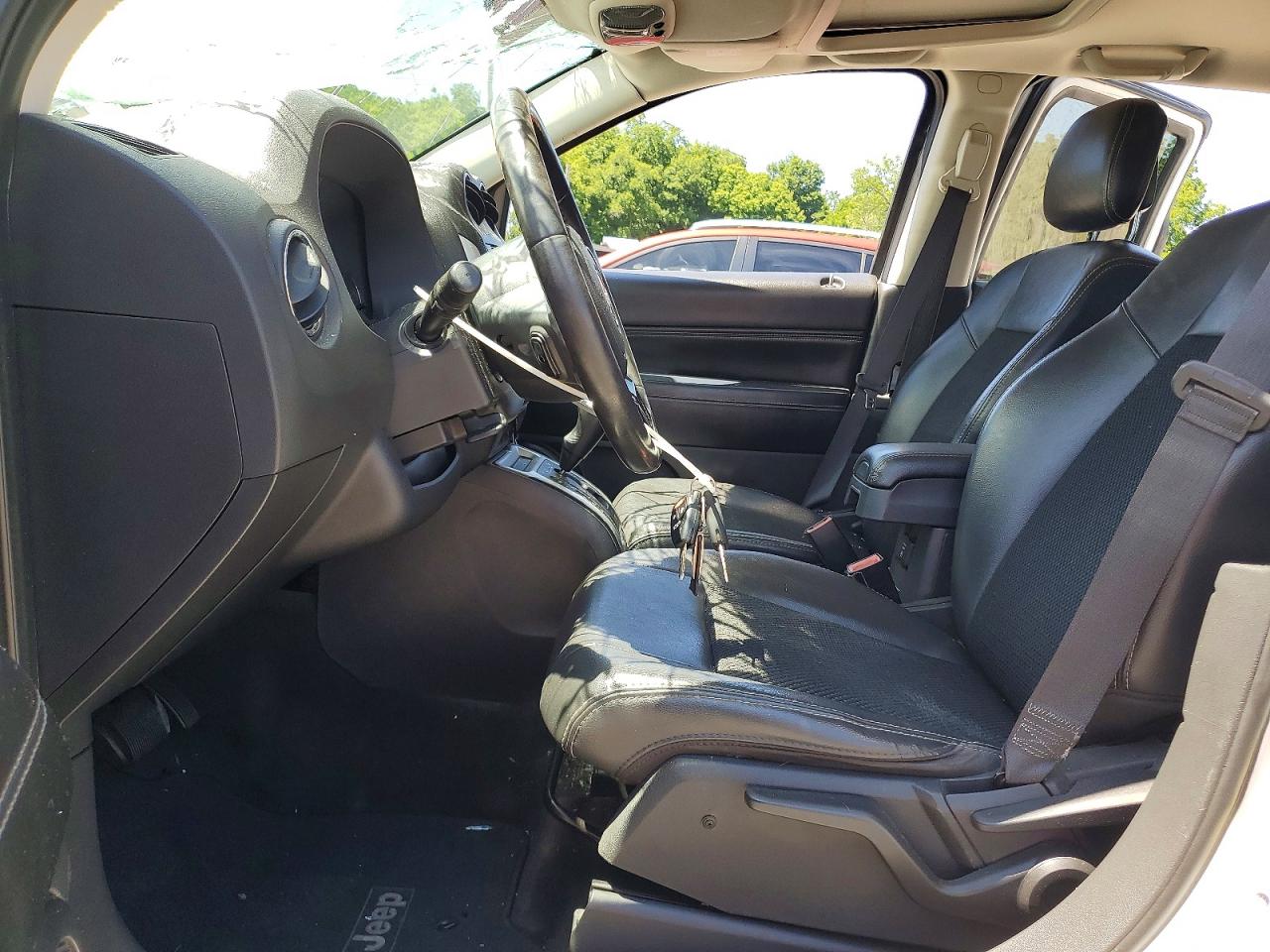 2014 Jeep Compass Latitude White vin: 1C4NJDEB6ED521471