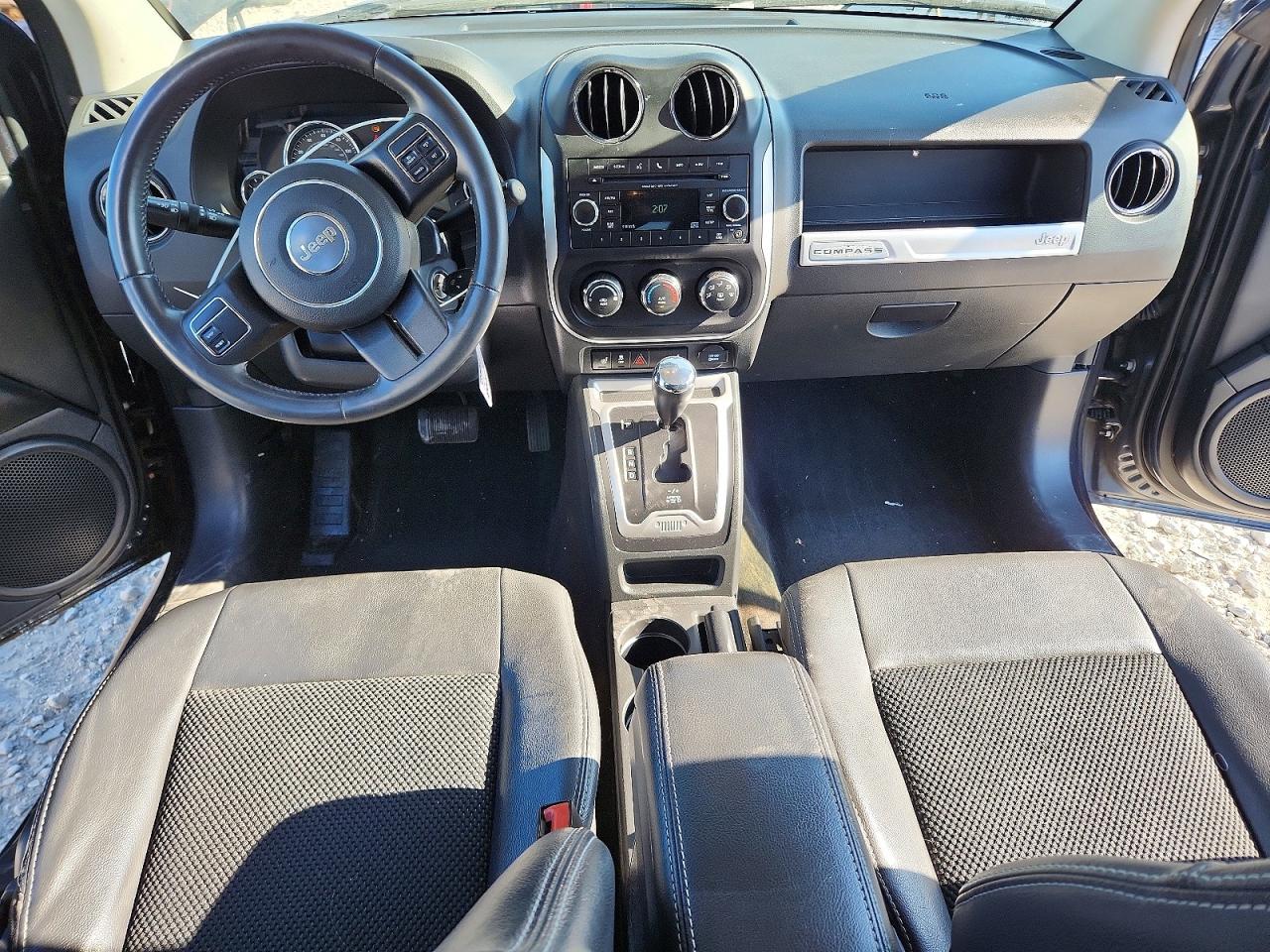 2014 Jeep Compass Latitude Черный vin: 1C4NJDEB6ED530476