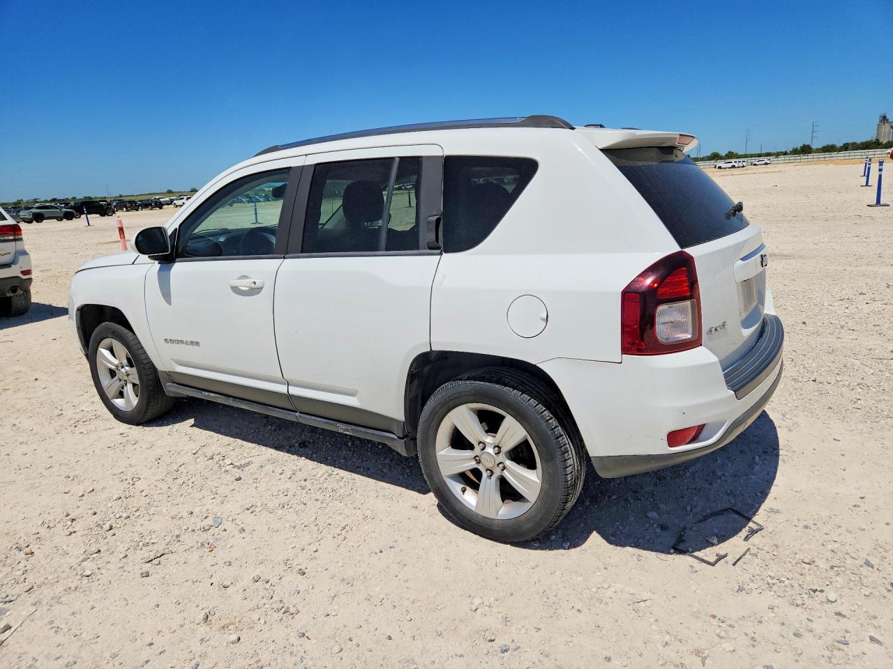 2014 Jeep Compass Latitude White vin: 1C4NJDEB6ED532583