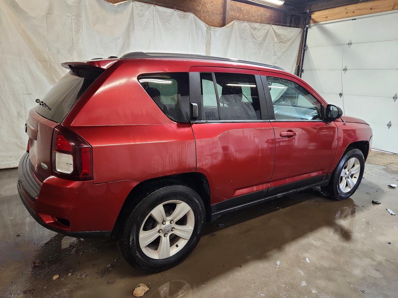 2014 Jeep Compass Latitude Maroon vin: 1C4NJDEB6ED665845