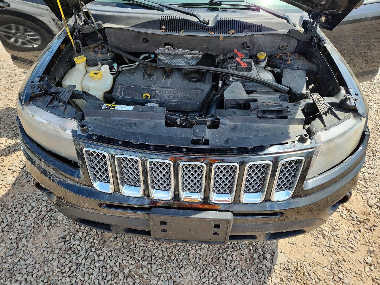 2014 Jeep Compass Latitude Black vin: 1C4NJDEB6ED688266