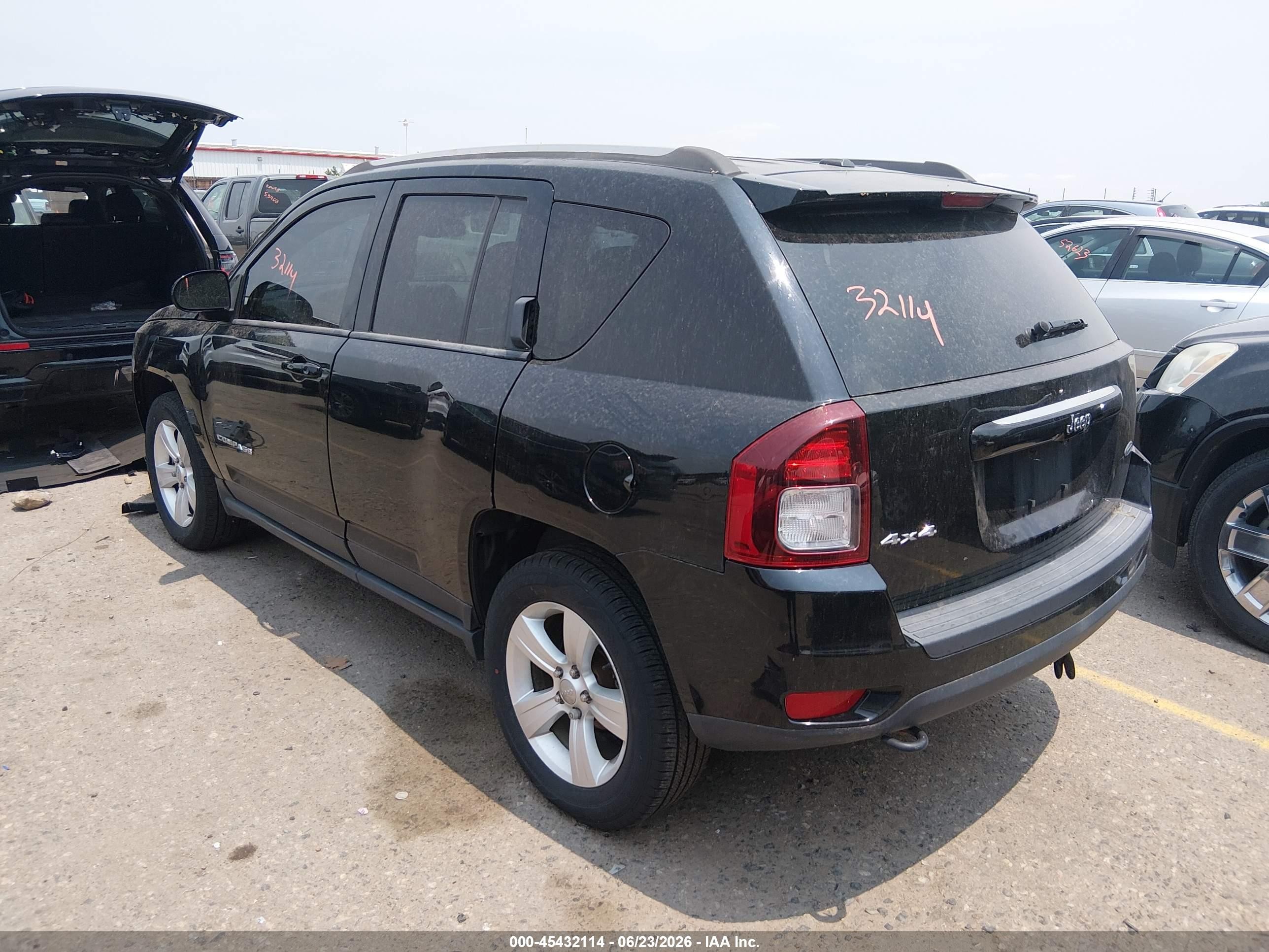2014 Jeep Compass Latitude Black vin: 1C4NJDEB6ED698103