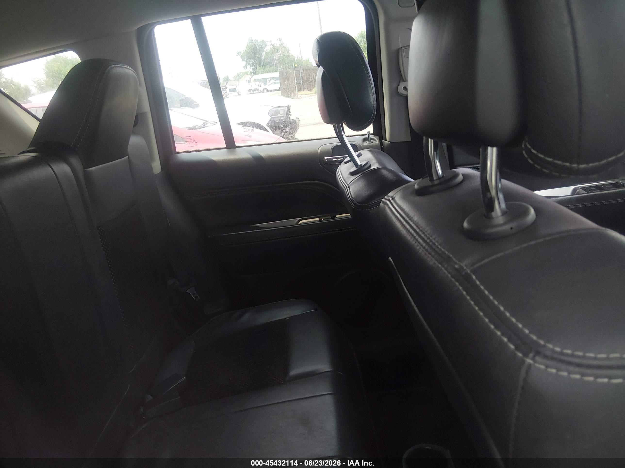 2014 Jeep Compass Latitude Black vin: 1C4NJDEB6ED698103