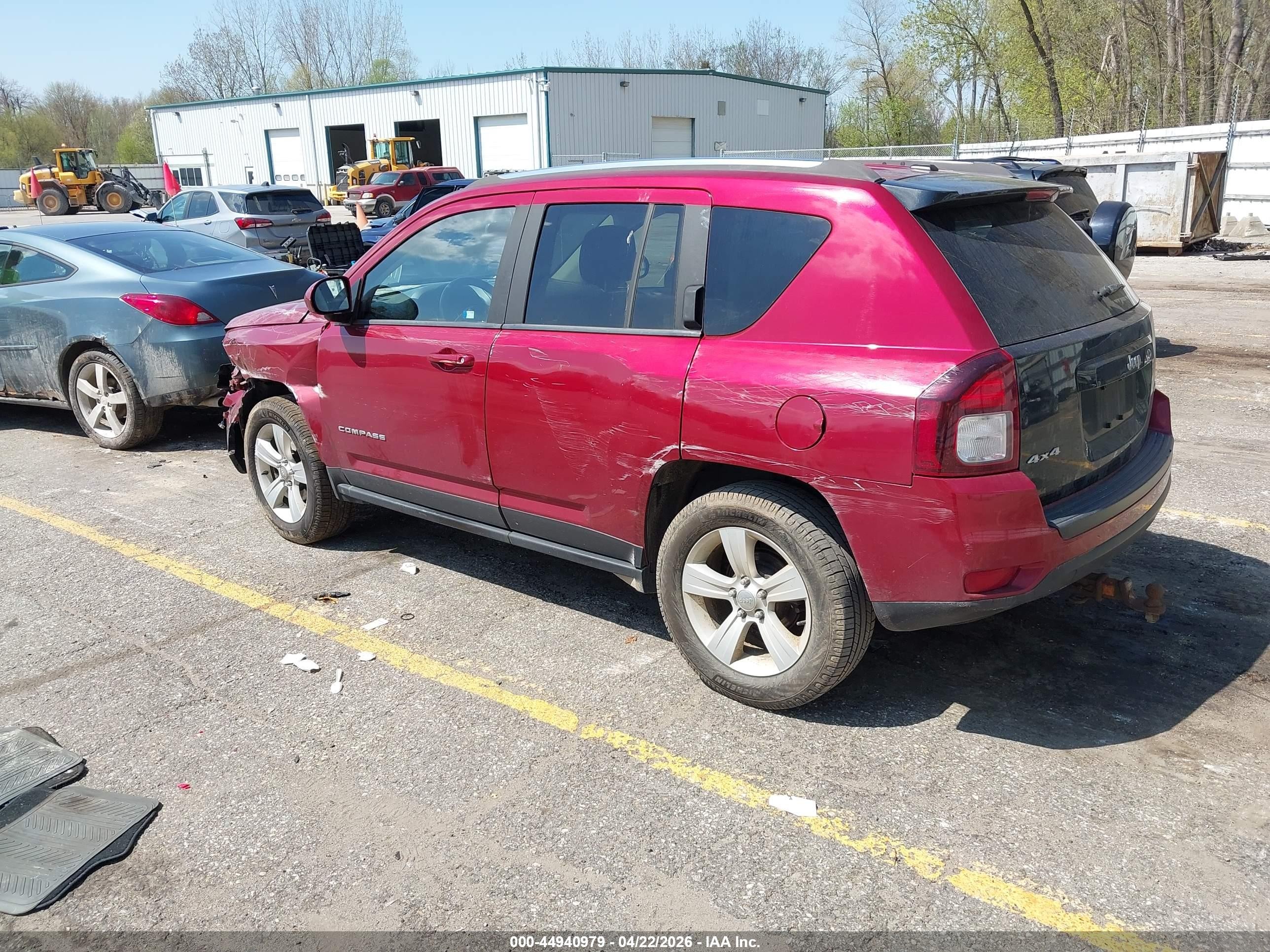 2014 Jeep Compass Latitude Red vin: 1C4NJDEB6ED784592
