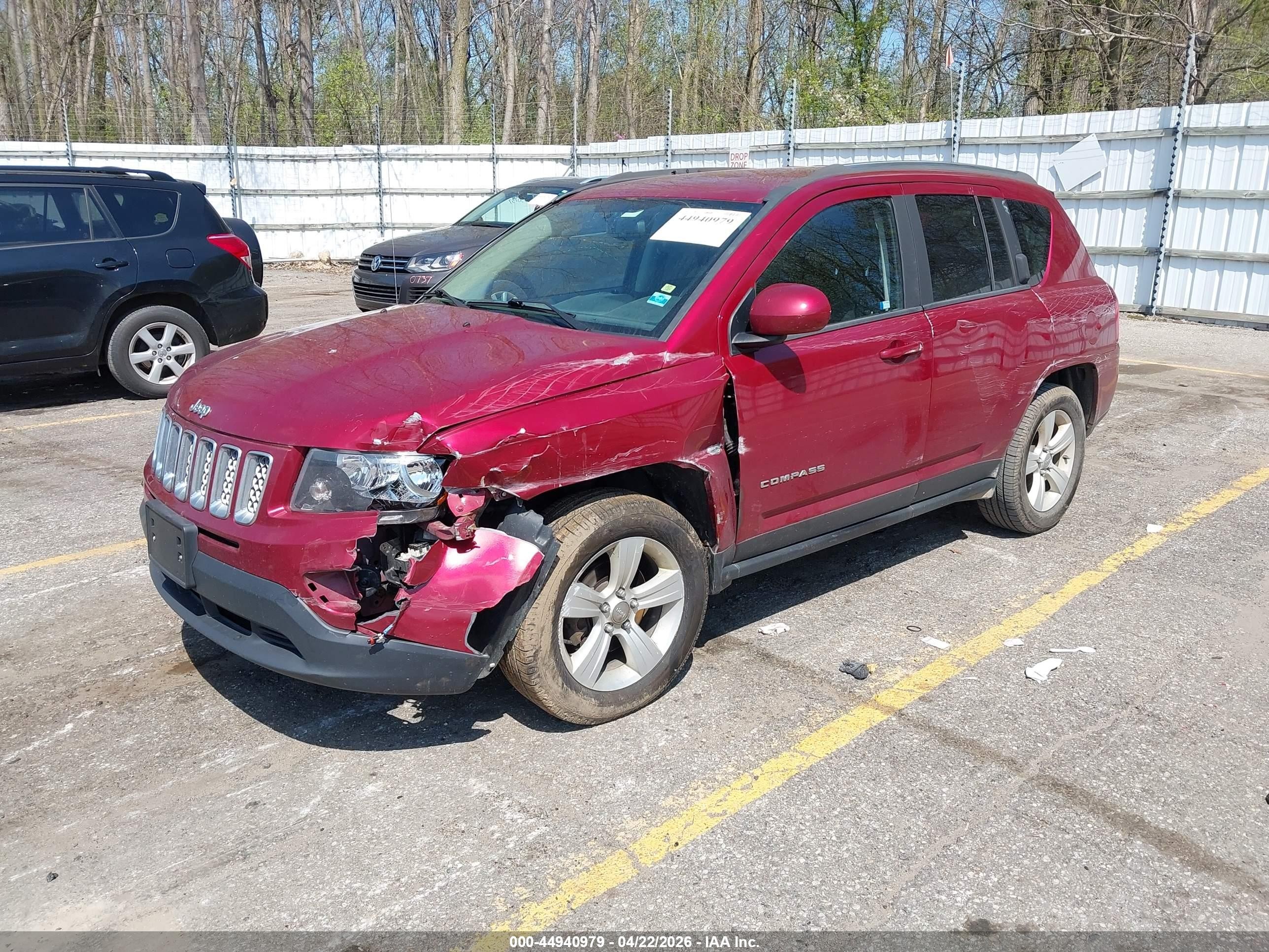 2014 Jeep Compass Latitude Red vin: 1C4NJDEB6ED784592