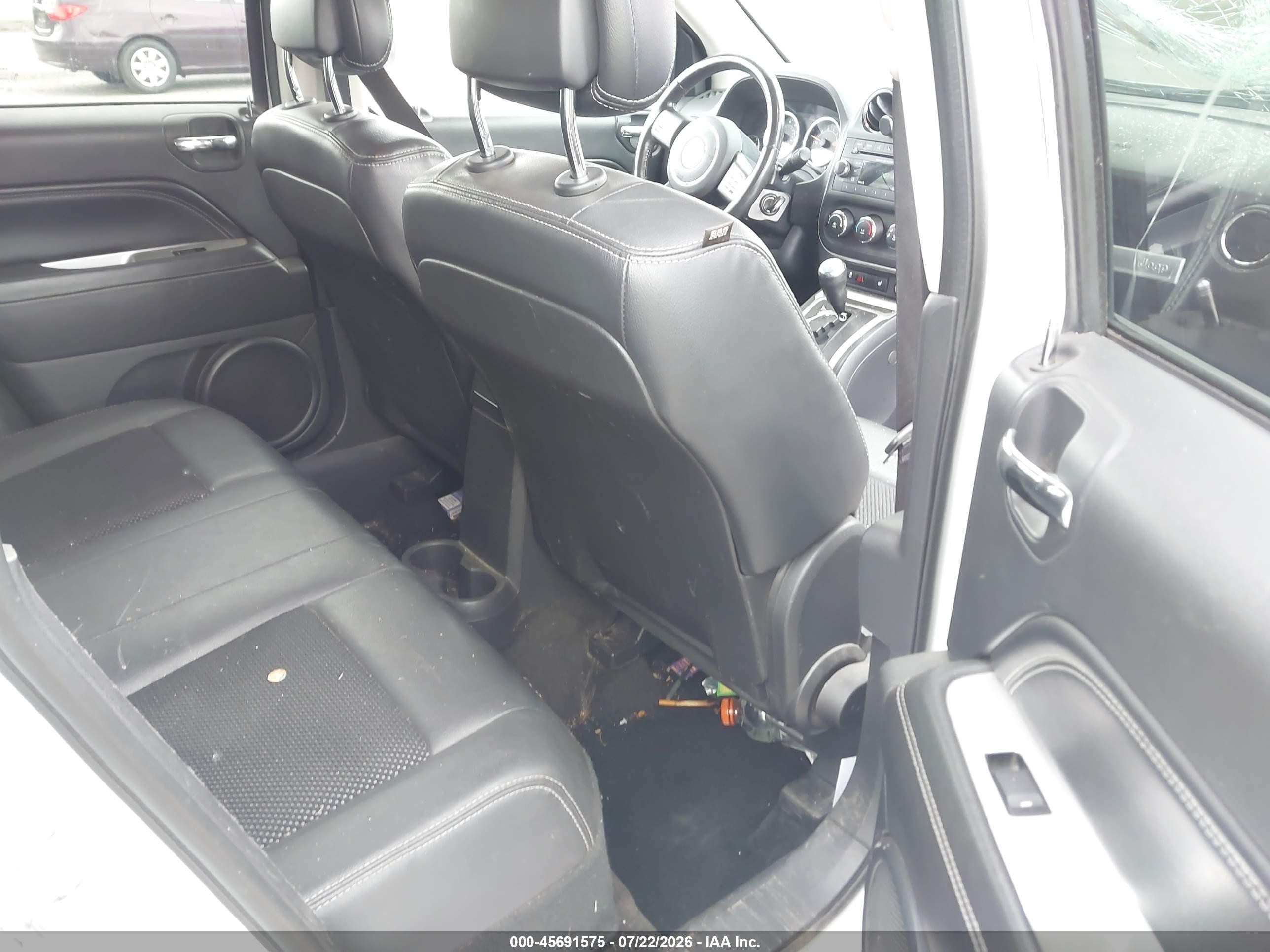 2014 Jeep Compass Latitude Белый vin: 1C4NJDEB6ED847111