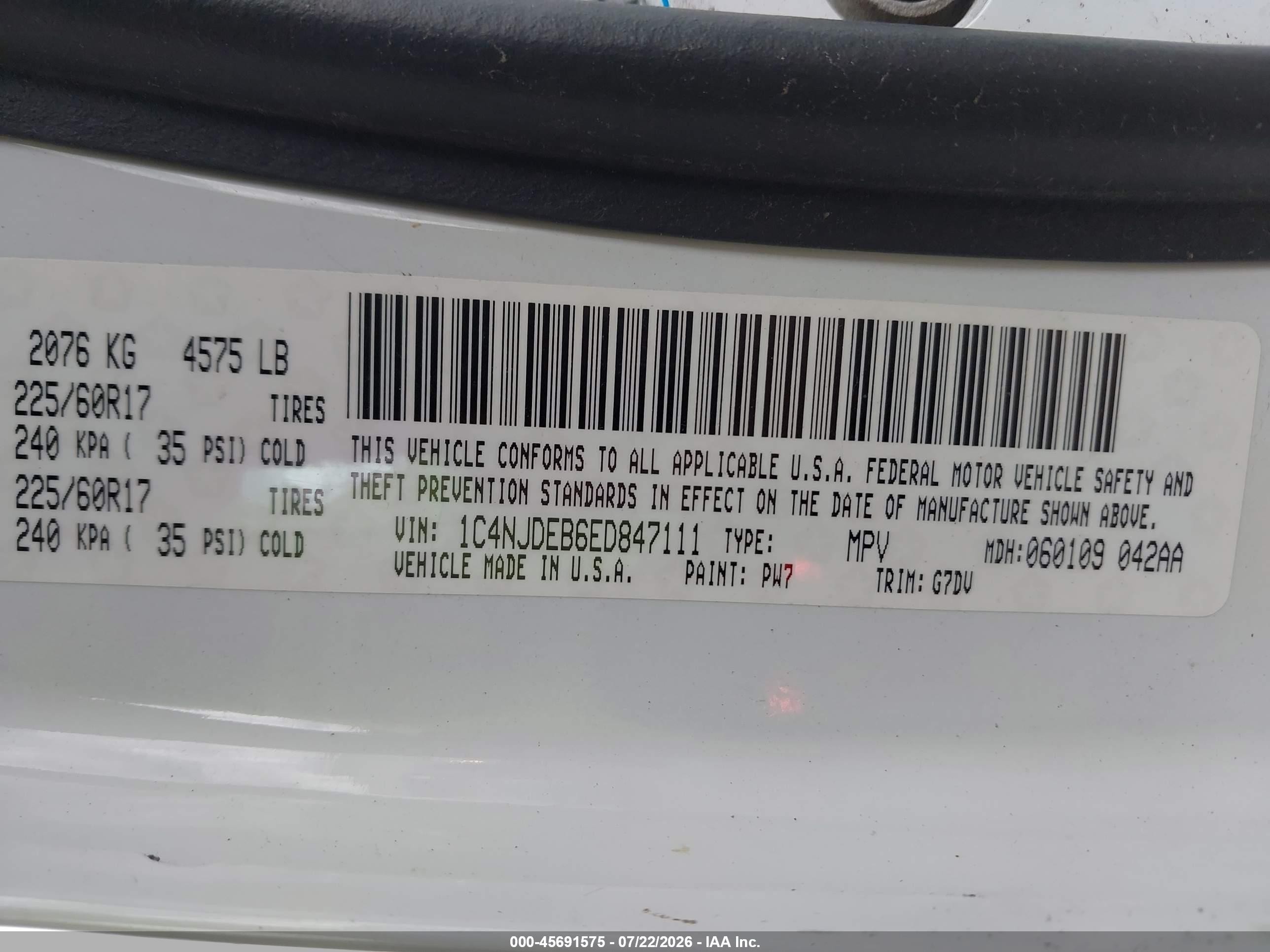 2014 Jeep Compass Latitude Белый vin: 1C4NJDEB6ED847111