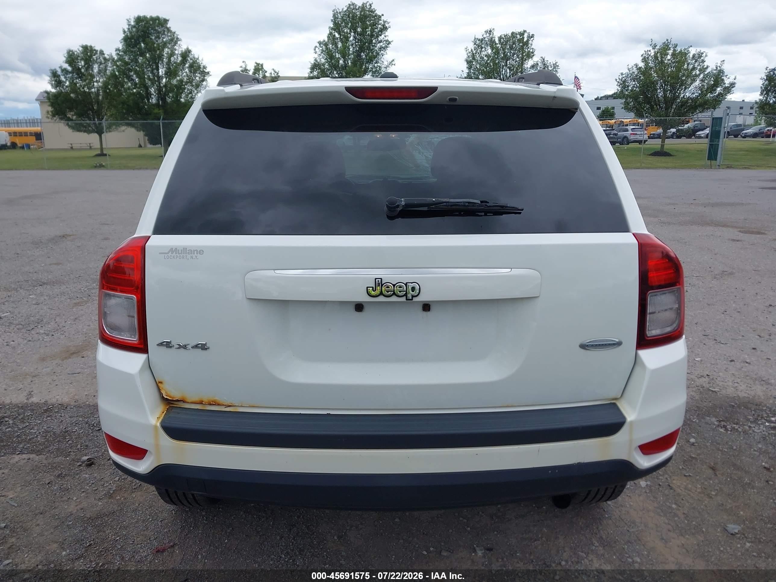 2014 Jeep Compass Latitude Белый vin: 1C4NJDEB6ED847111