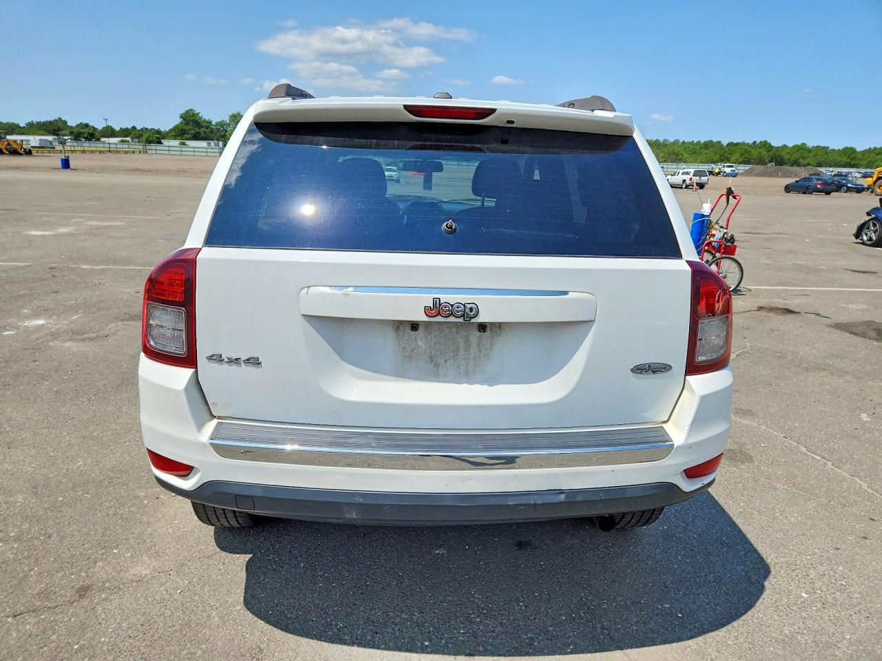 2015 Jeep Compass Latitude Белый vin: 1C4NJDEB6FD174841
