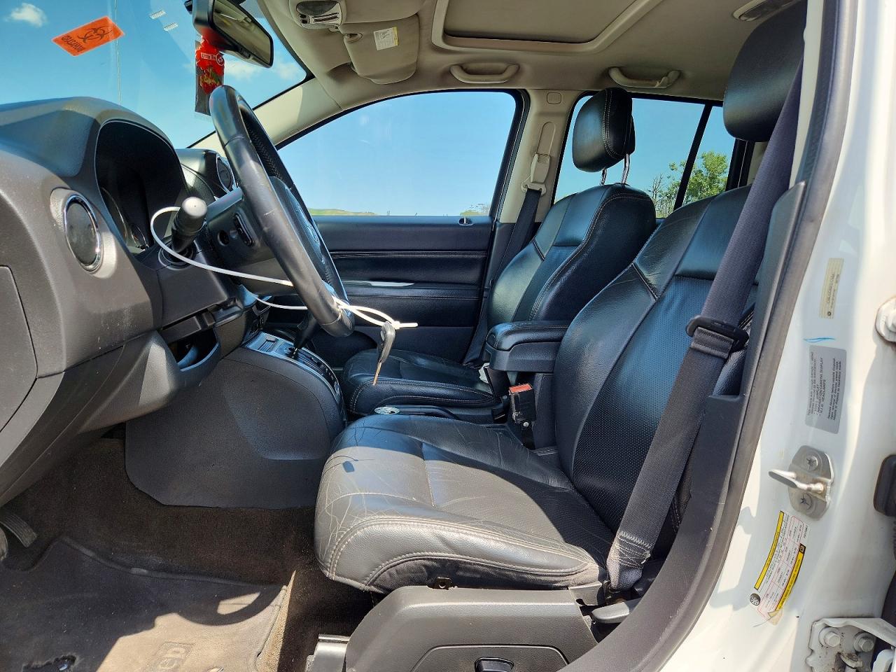 2015 Jeep Compass Latitude Белый vin: 1C4NJDEB6FD174841