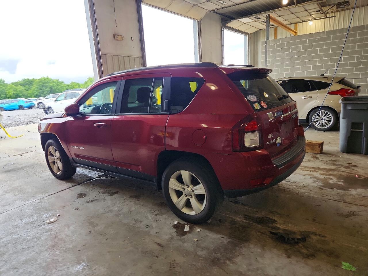 2015 Jeep Compass Latitude Бордовый vin: 1C4NJDEB6FD323636