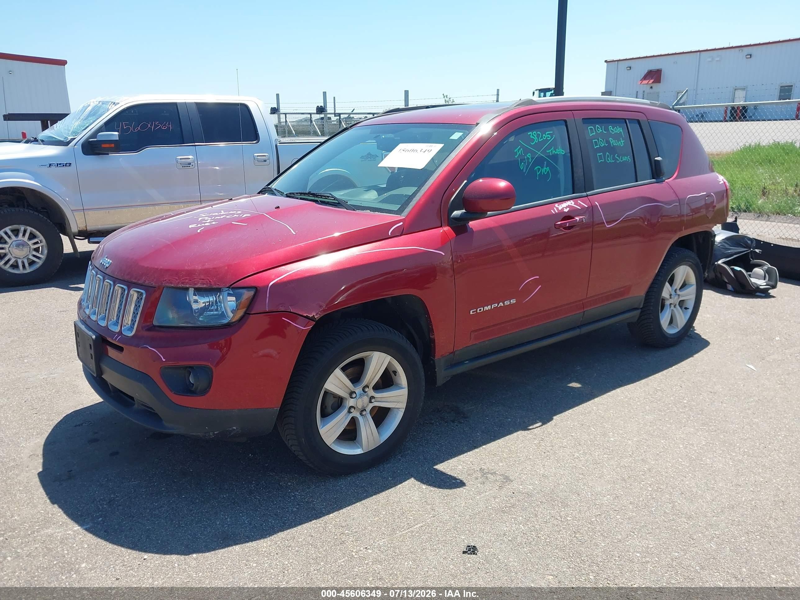 2015 Jeep Compass Latitude Red vin: 1C4NJDEB6FD332871