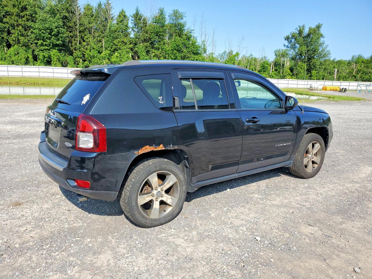 2016 Jeep Compass Latitude Черный vin: 1C4NJDEB6GD714612