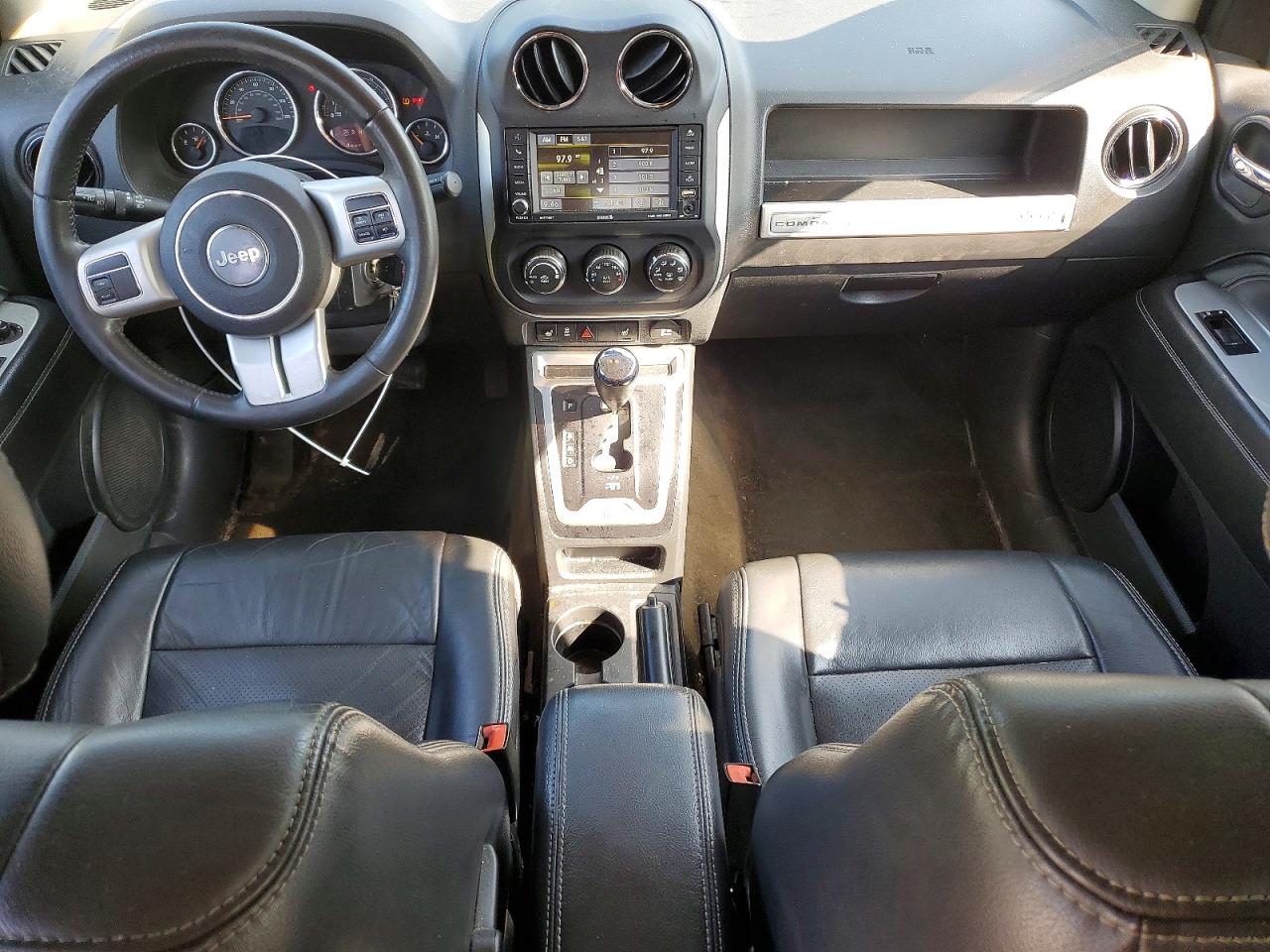 2016 Jeep Compass Latitude Черный vin: 1C4NJDEB6GD714612