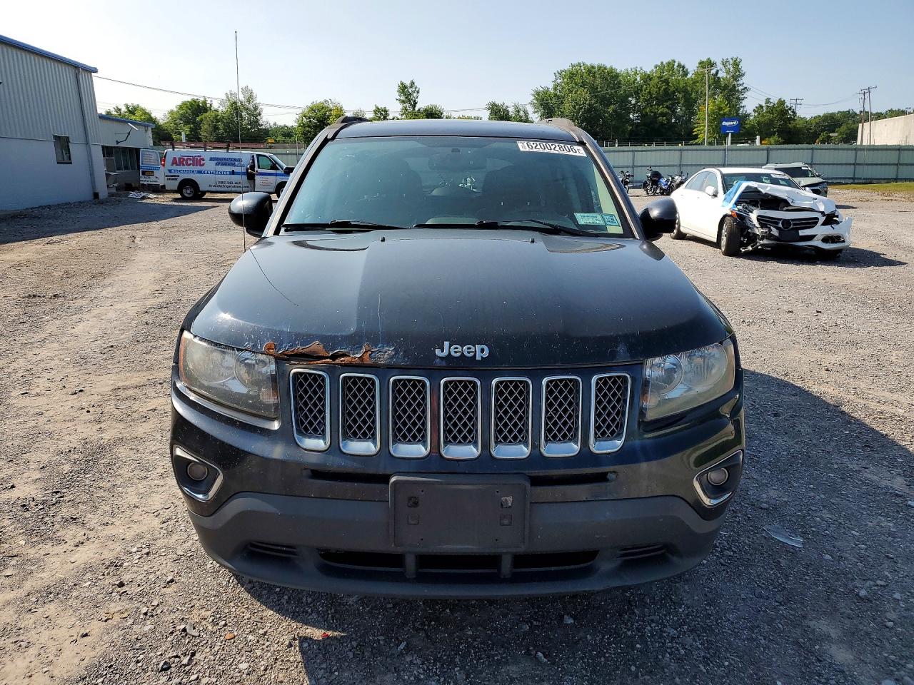2016 Jeep Compass Latitude Черный vin: 1C4NJDEB6GD714612