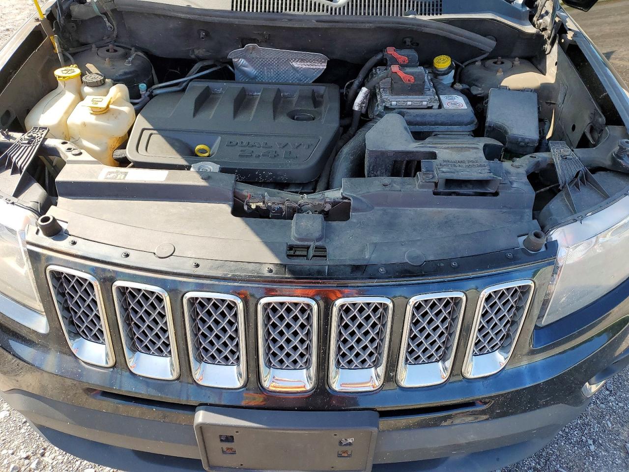 2016 Jeep Compass Latitude Черный vin: 1C4NJDEB6GD714612
