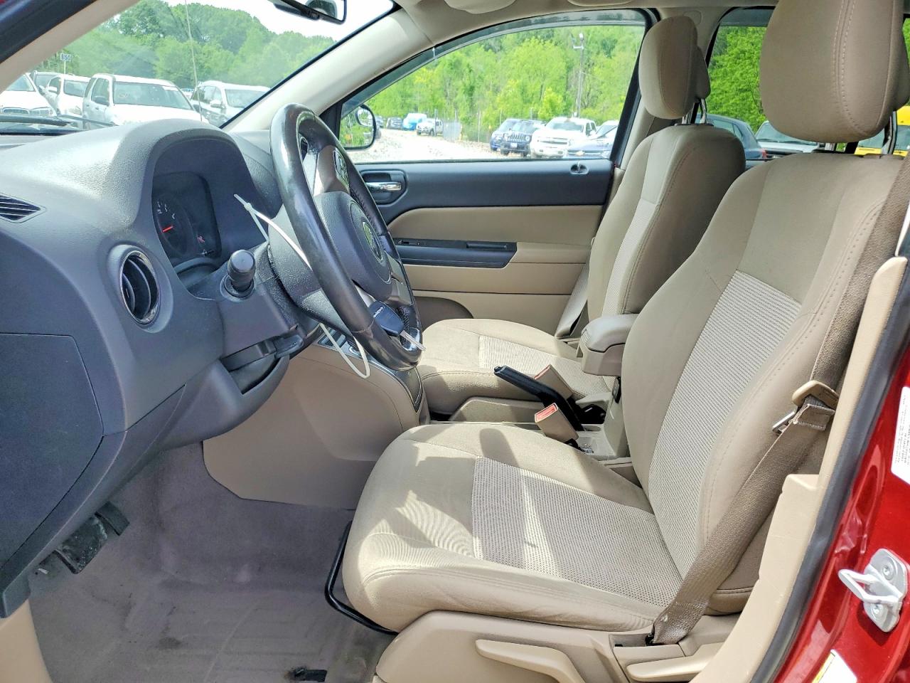2012 Jeep Compass Latitude Burgundy vin: 1C4NJDEB7CD525624