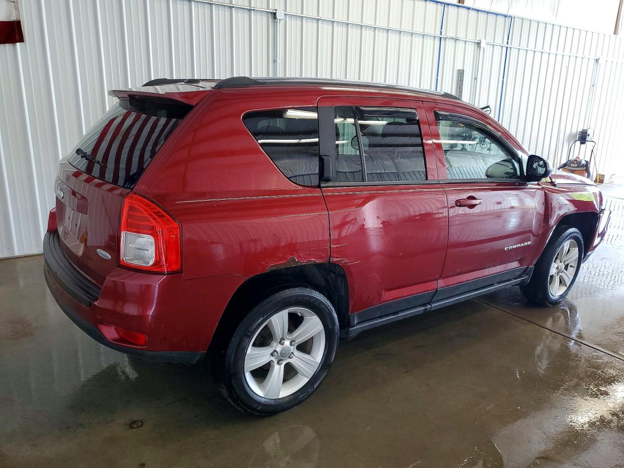 2012 Jeep Compass Latitude Burgundy vin: 1C4NJDEB7CD525624