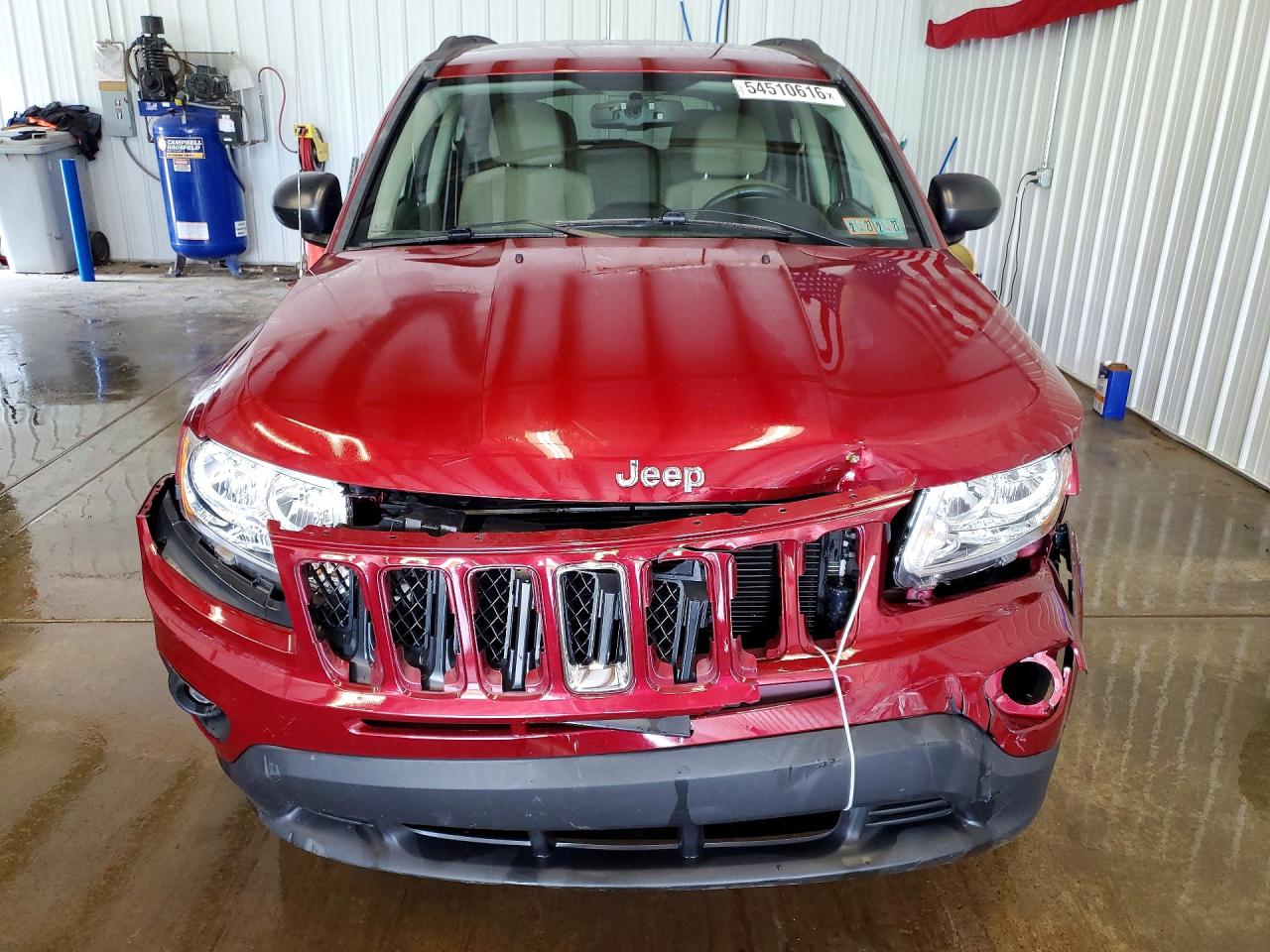 2012 Jeep Compass Latitude Burgundy vin: 1C4NJDEB7CD525624
