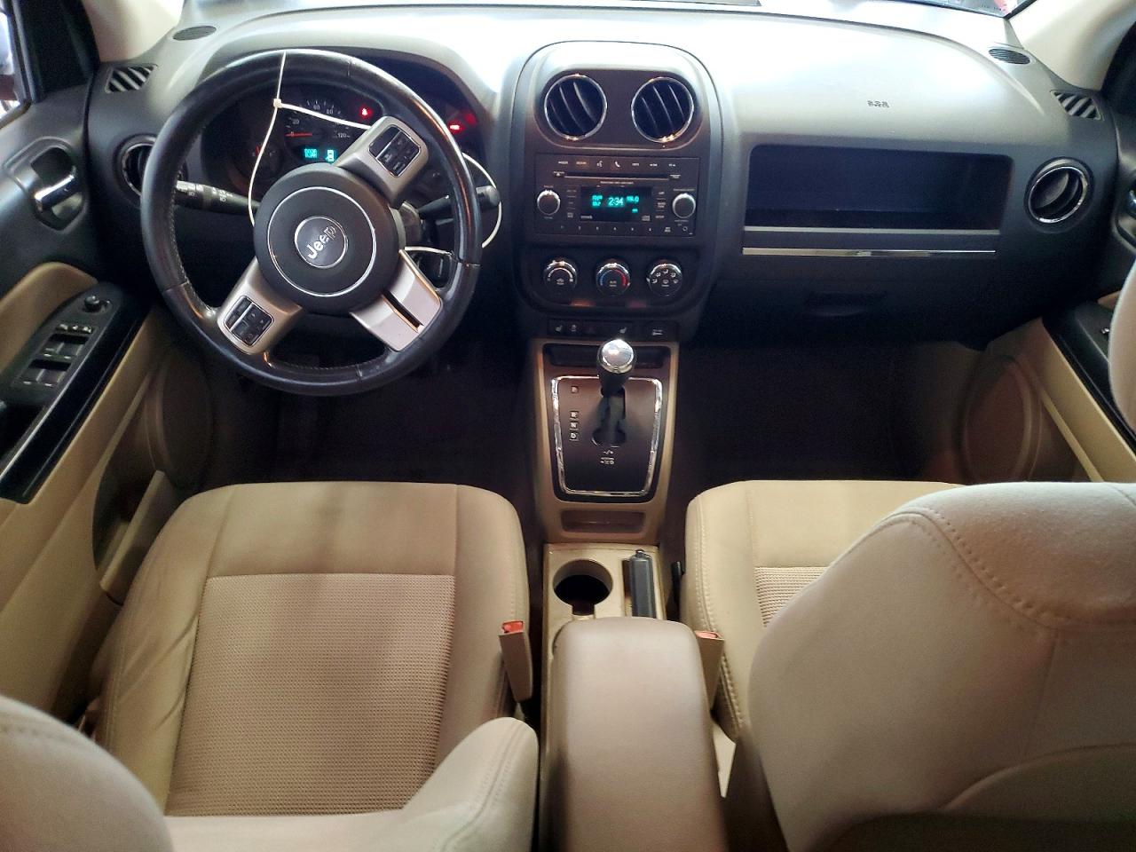 2012 Jeep Compass Latitude Burgundy vin: 1C4NJDEB7CD525624