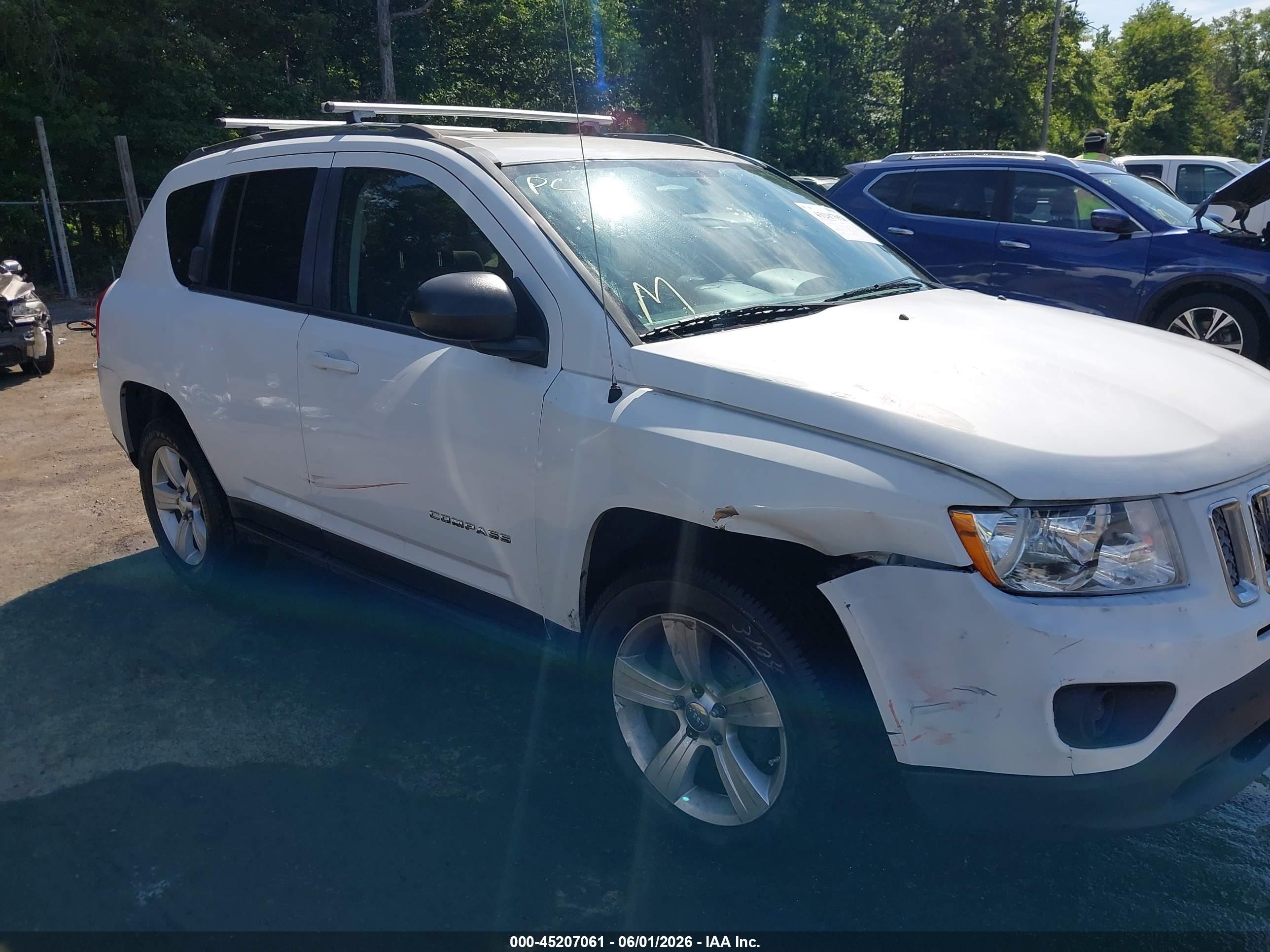 2012 Jeep Compass Latitude White vin: 1C4NJDEB7CD638344