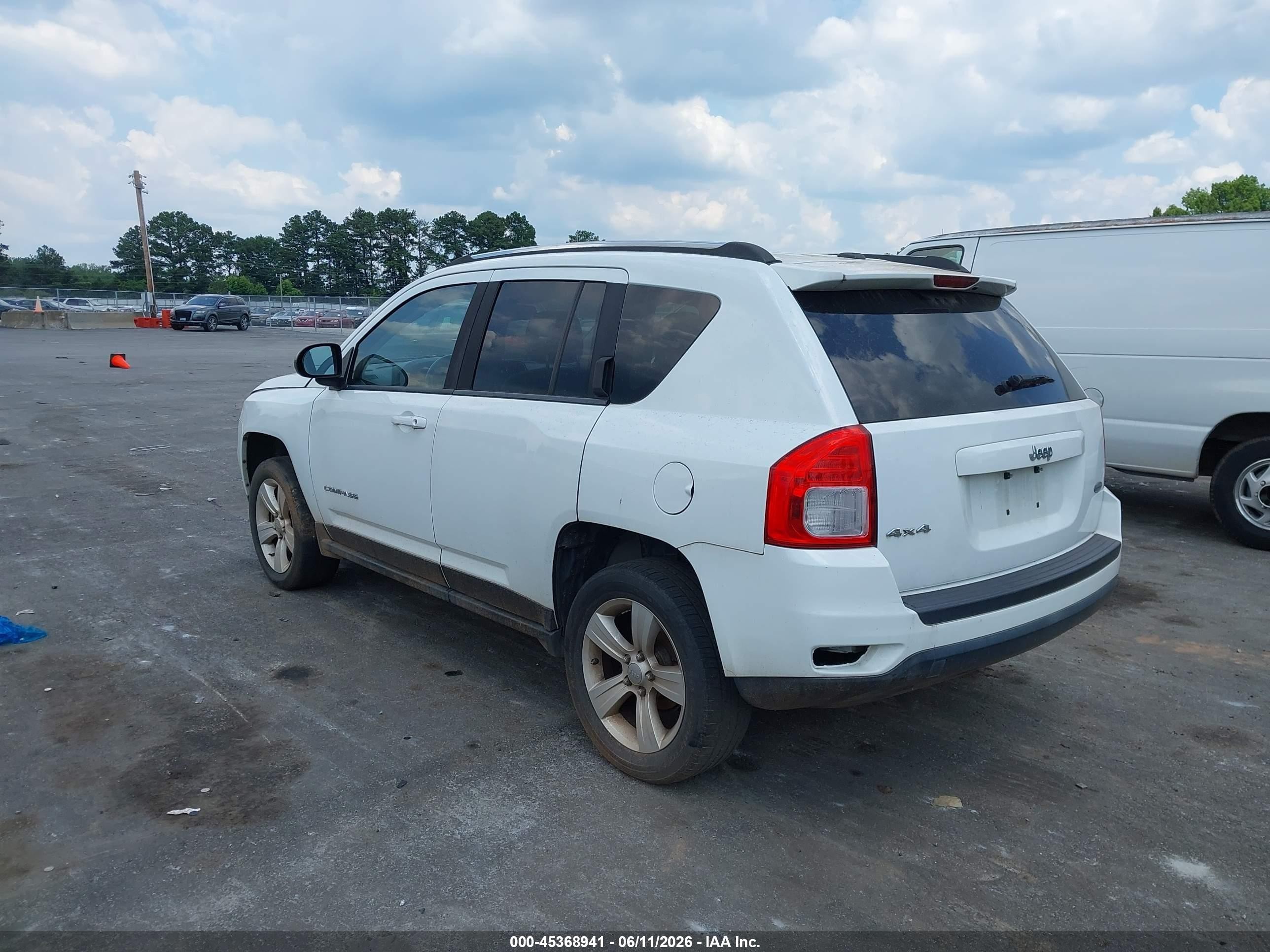 2012 Jeep Compass Latitude White vin: 1C4NJDEB7CD663731