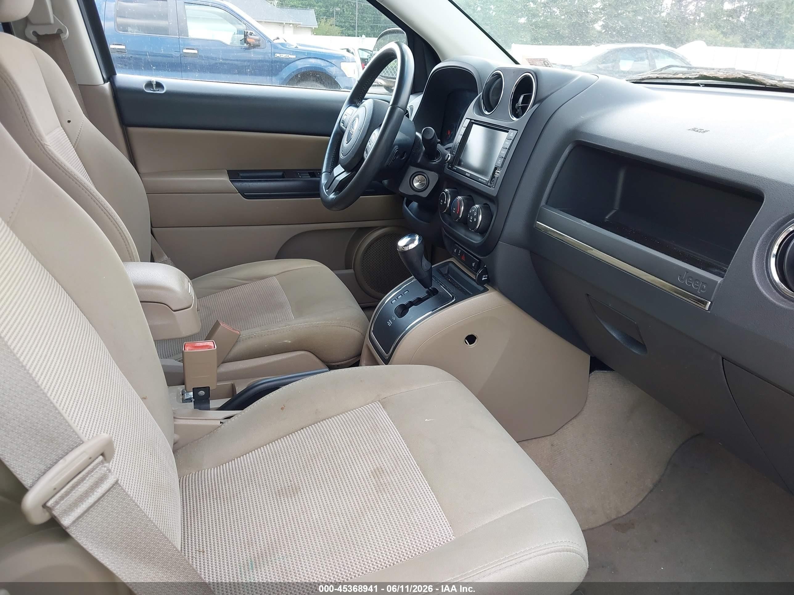 2012 Jeep Compass Latitude White vin: 1C4NJDEB7CD663731