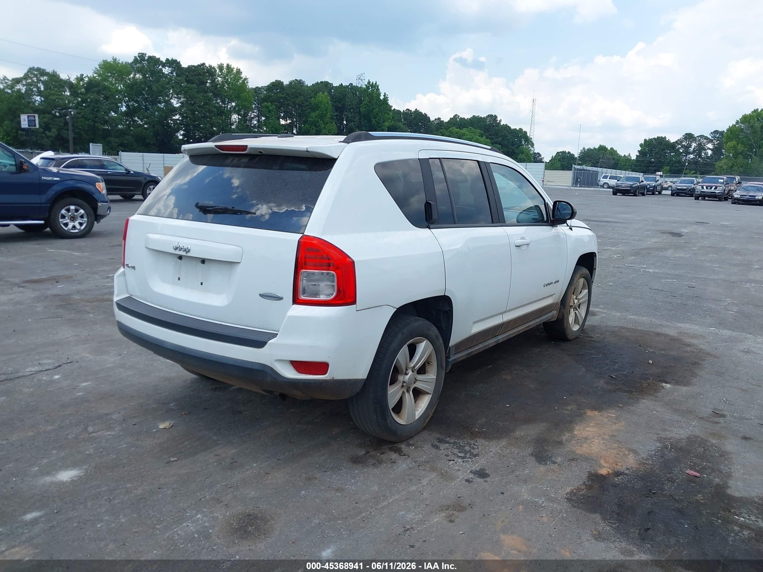 2012 Jeep Compass Latitude White vin: 1C4NJDEB7CD663731