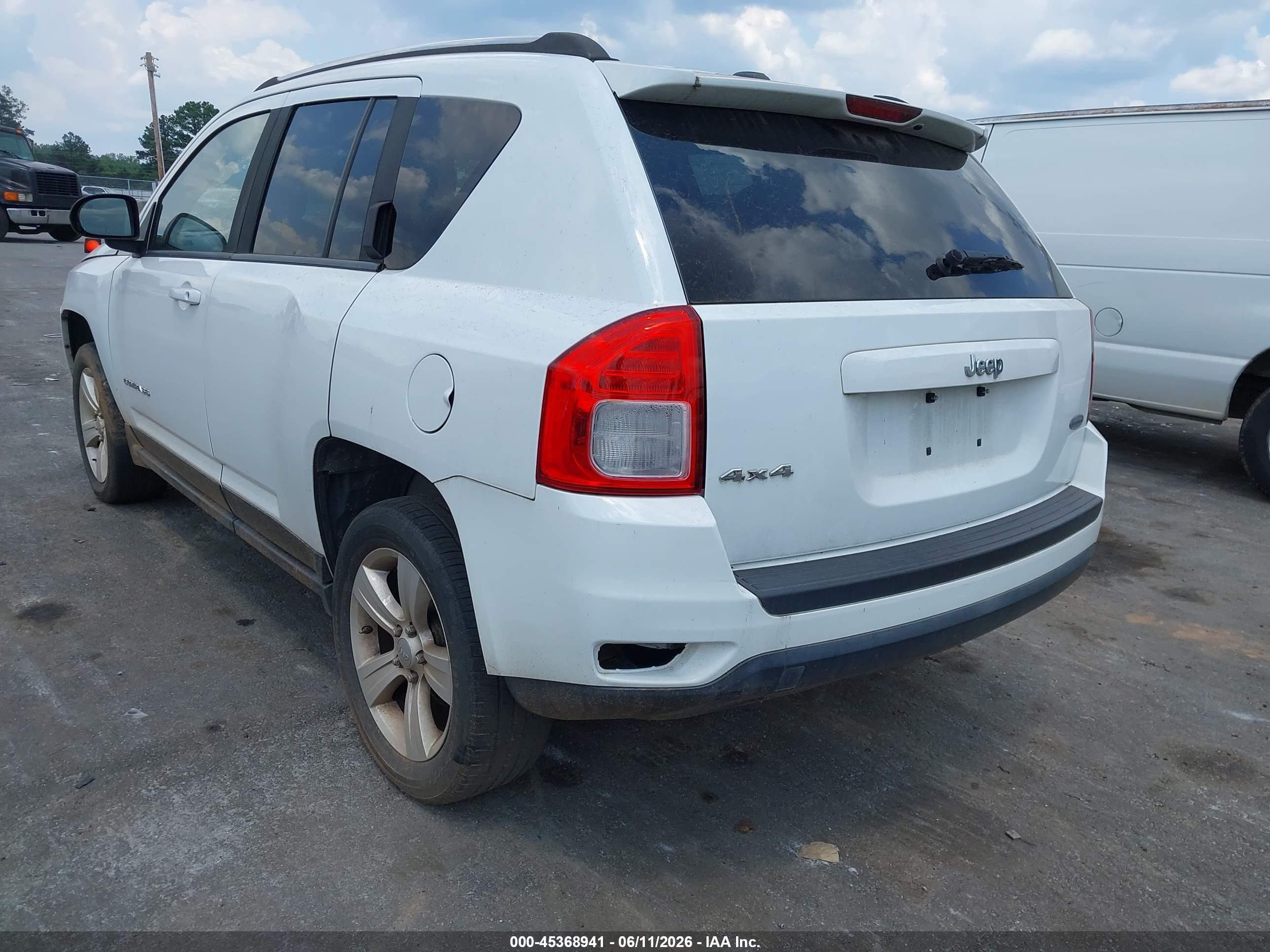 2012 Jeep Compass Latitude White vin: 1C4NJDEB7CD663731