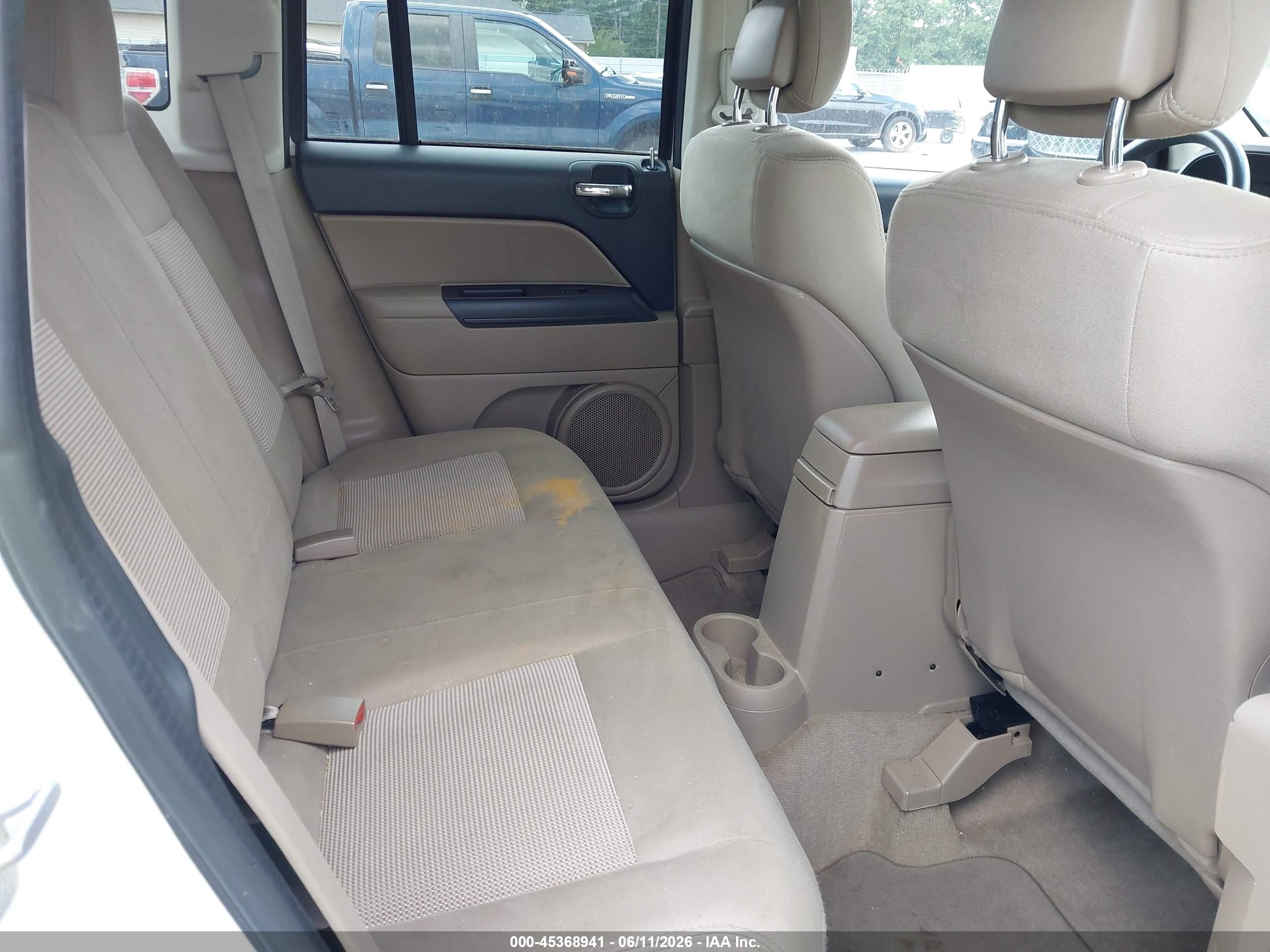 2012 Jeep Compass Latitude White vin: 1C4NJDEB7CD663731