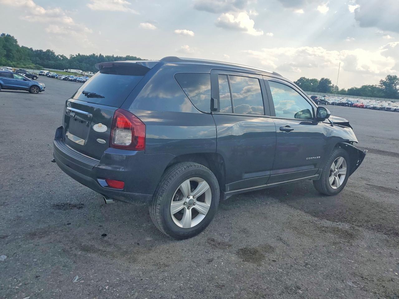 2014 Jeep Compass Latitude Charcoal vin: 1C4NJDEB7ED725440