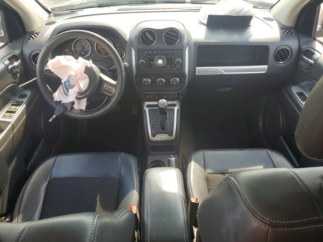 2014 Jeep Compass Latitude Charcoal vin: 1C4NJDEB7ED725440