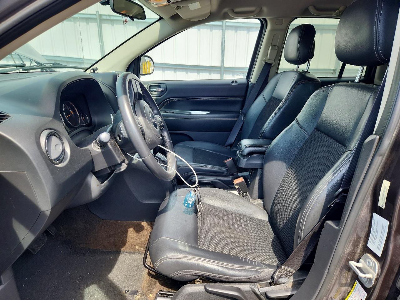 2014 Jeep Compass Latitude Серый vin: 1C4NJDEB7ED759877