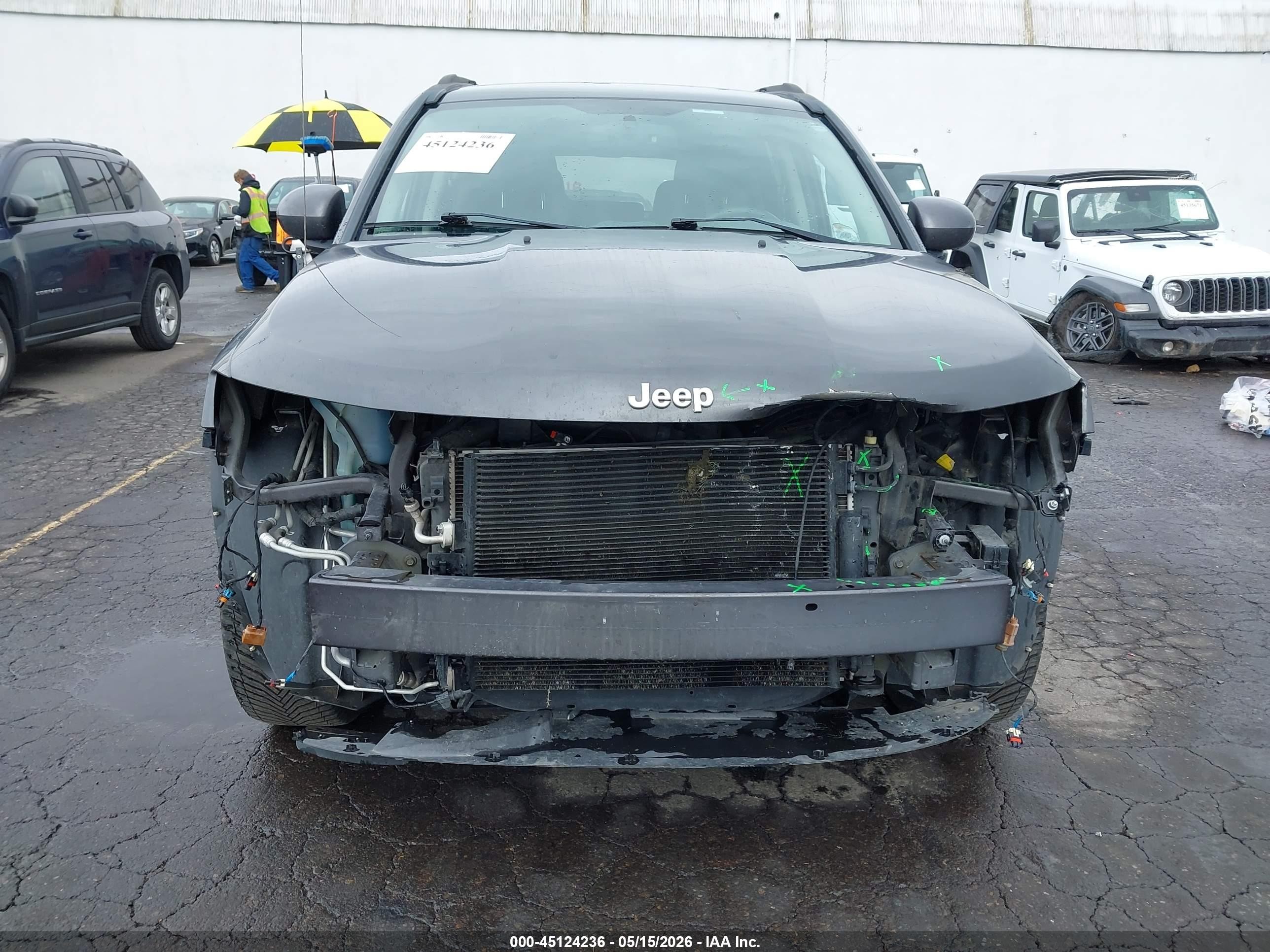 2014 Jeep Compass Latitude Black vin: 1C4NJDEB7ED761032