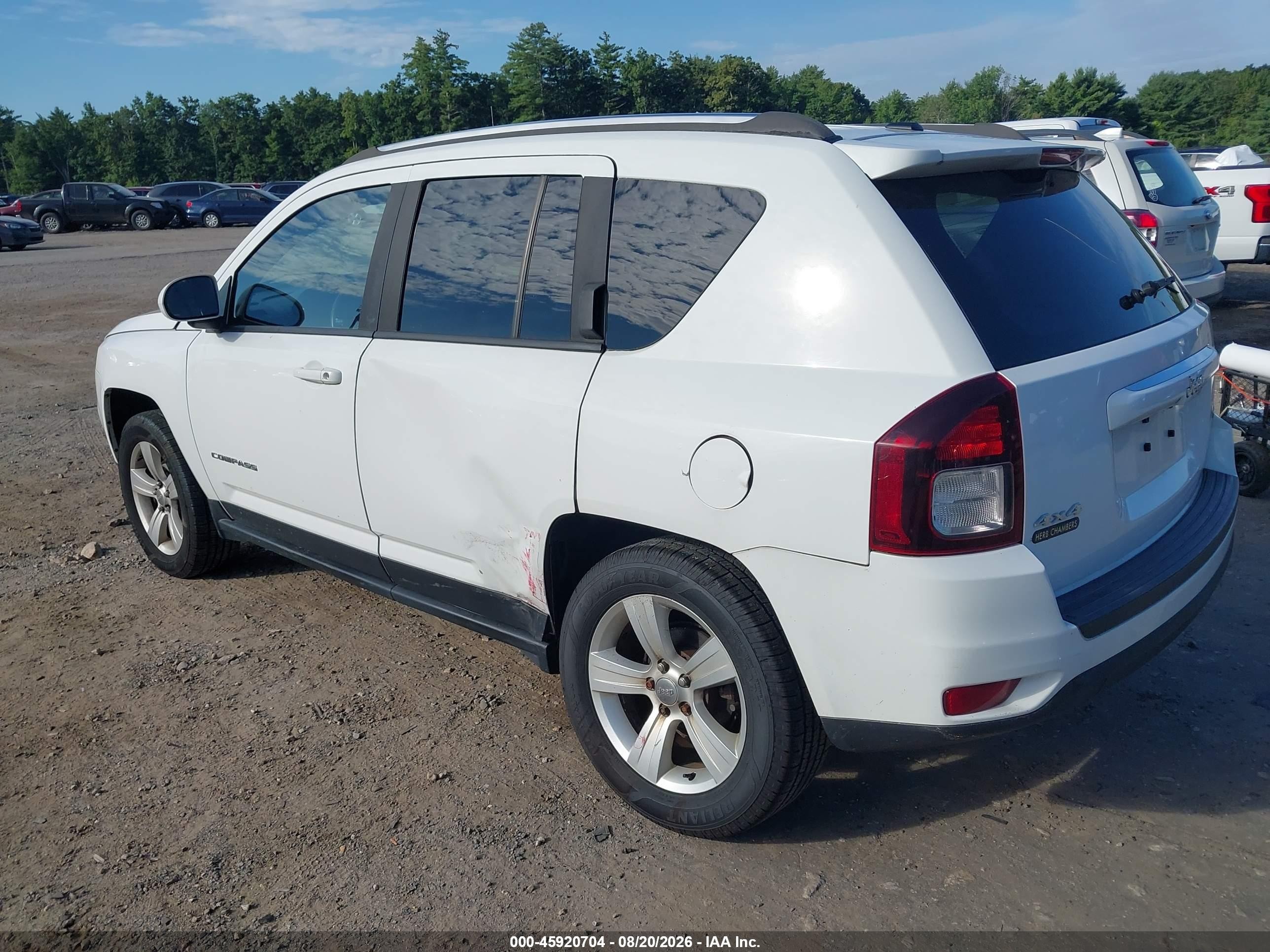 2014 Jeep Compass Latitude White vin: 1C4NJDEB7ED816708